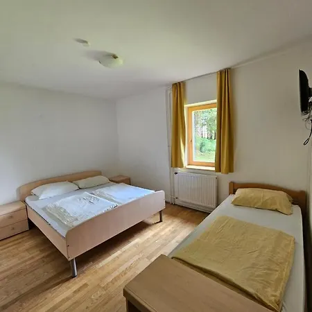 Candrova Koca Hočko Pohorje