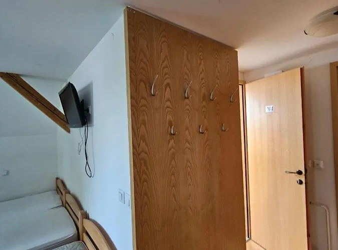 Gasthof Candrova Koca 3*